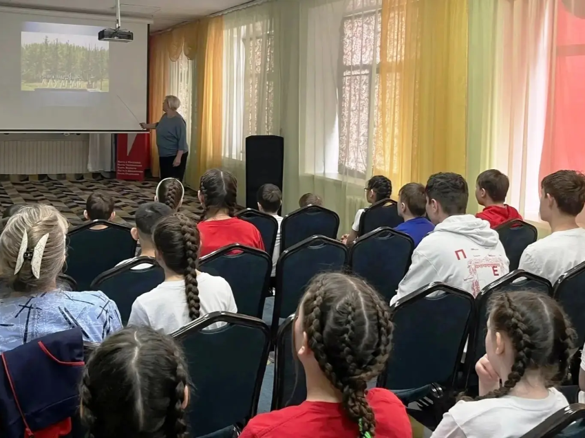 ​Воспитанники Сретенского социально - реабилитационного центра узнавали о парке «Алханай» 