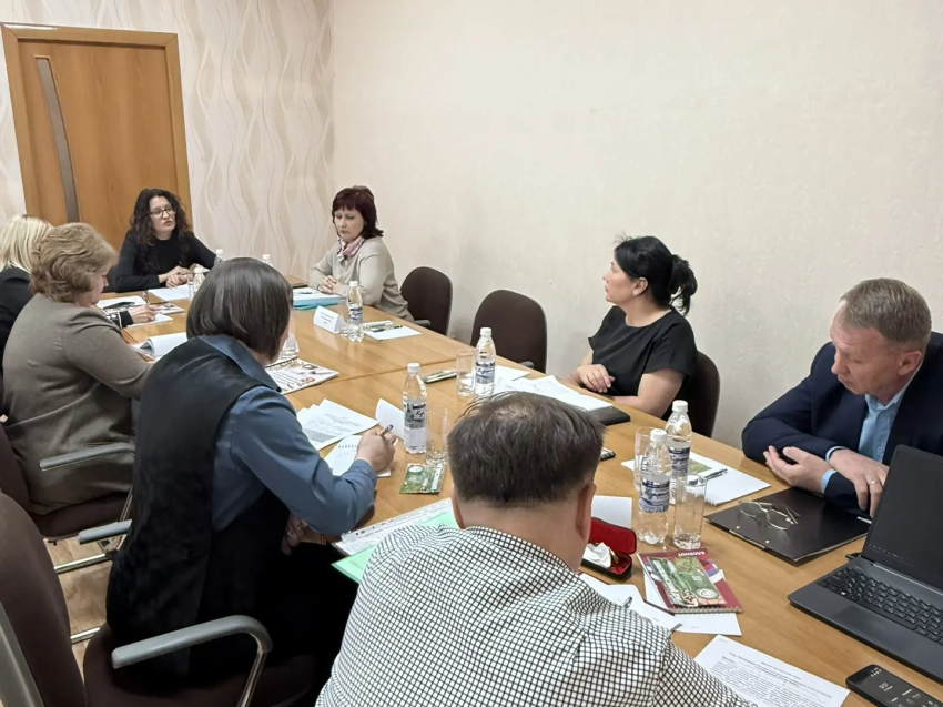 Качество жизни, безопасность и экономика домов-интернатов Забайкалья стали главными темами круглого стола в Шилкинском округе