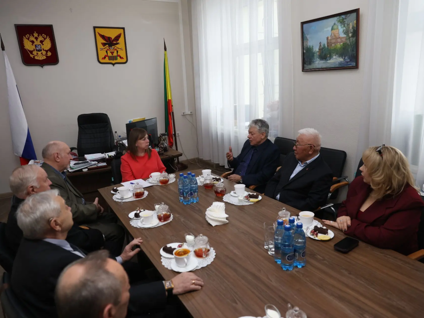 ​Наталья Щербина обсудила с ветеранами МВД вопросы борьбы за трезвость населения и воспитания молодежи 