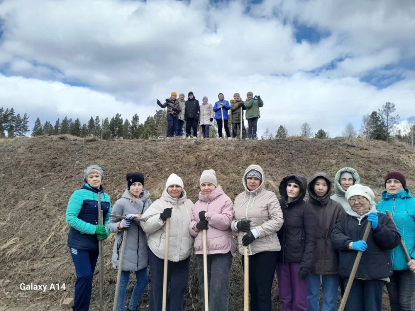 В Петровск-Забайкальском доме-интернате провели уборку территории