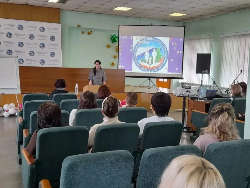 ​В Забайкалье организовали курсы повышения квалификации для специалистов органов опеки и попечительства