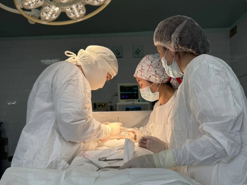 Врачи из Читы спасли пациента с разрывом печени на вахте здоровья 