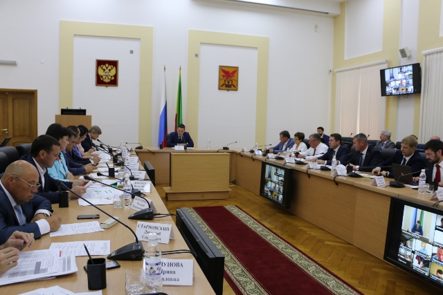 Марат Мирхайдаров поставил задачу контролировать работу подрядчиков в регионе