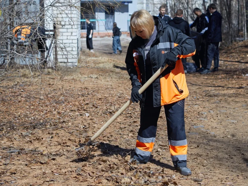 ​Волонтёры «Сердце Удокана» и студенты Горного колледжа провели субботник в Новой Чаре