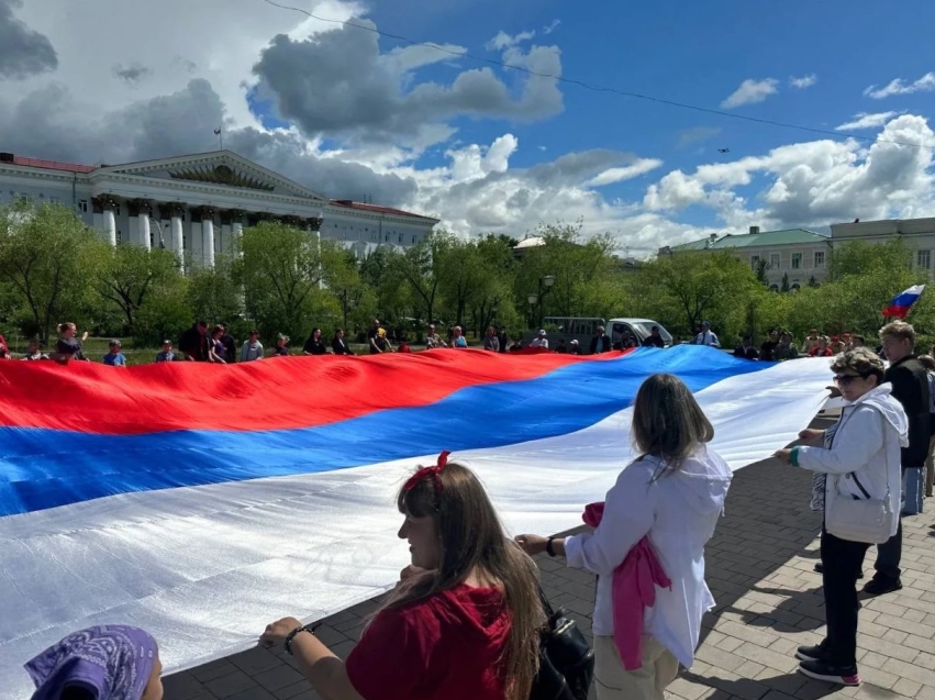 Раскрасить кокошник или написать пару строк шрифтом Брайля. Как отметят День России в Чите? 