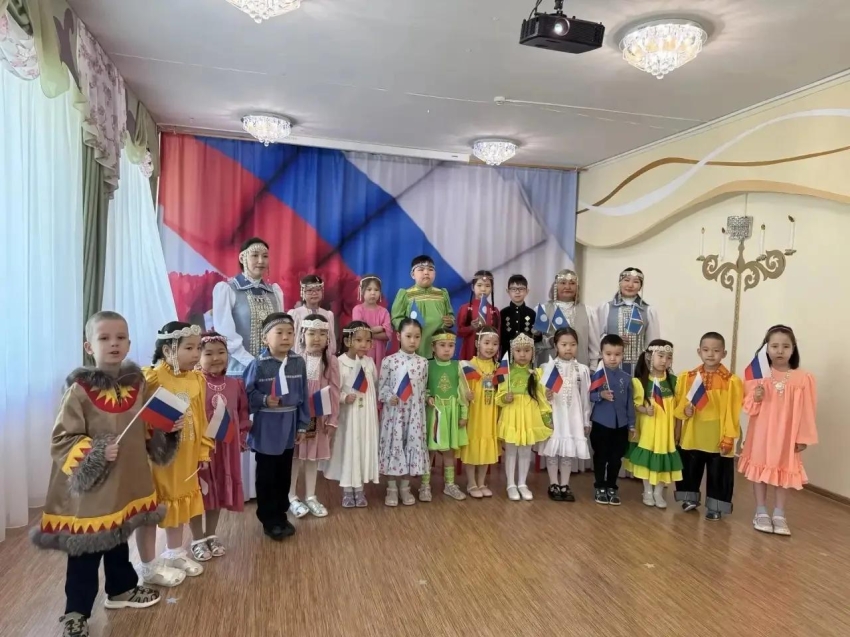 Юные жители Забайкалья объединили регионы Дальнего Востока в преддверии Дня России