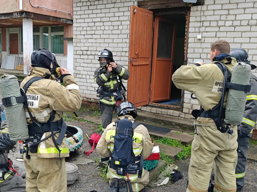 Пожарно-тренировочные учения прошли на базе детского сада «Василек» поселка Новокручининский