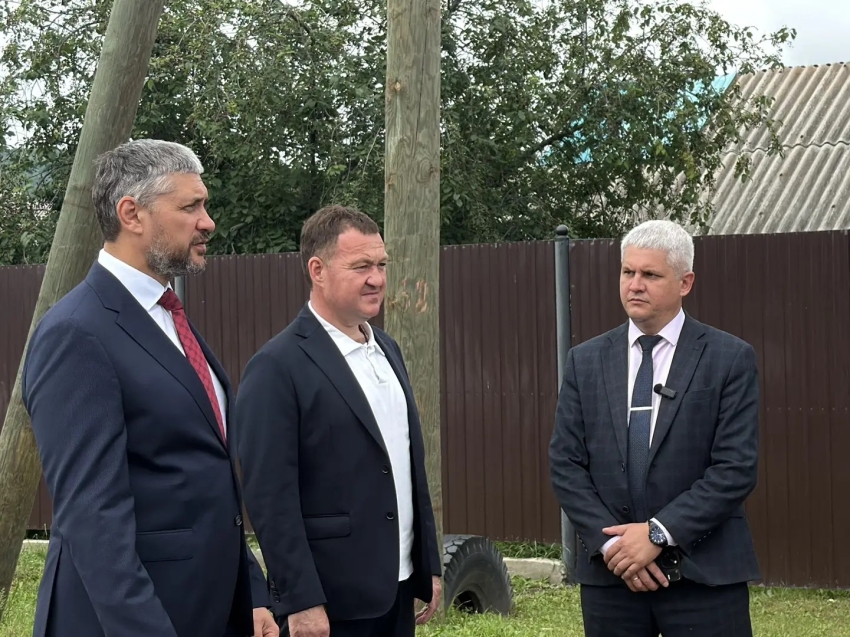 ​Александр Осипов указал устранить недостатки на дорогах в Улётах 