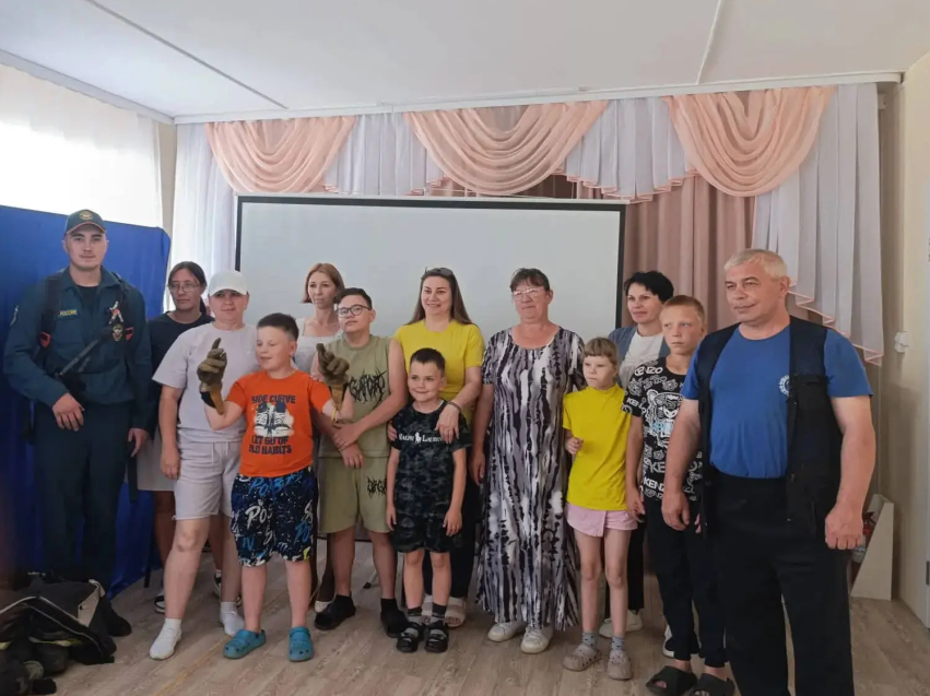 ​В родительском клубе Красночикойского центра «Черёмушки» провели уроки безопасности от МЧС 