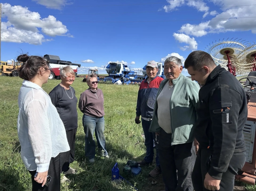 ​Обильное на осадки лето обеспечило хороший травостой для сенокоса в Могойтуйском округе