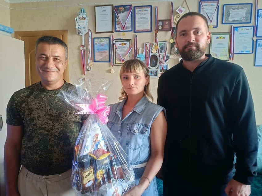 ​Заместитель министра соцполитики посетил семью участника СВО в Шерловой Горе
