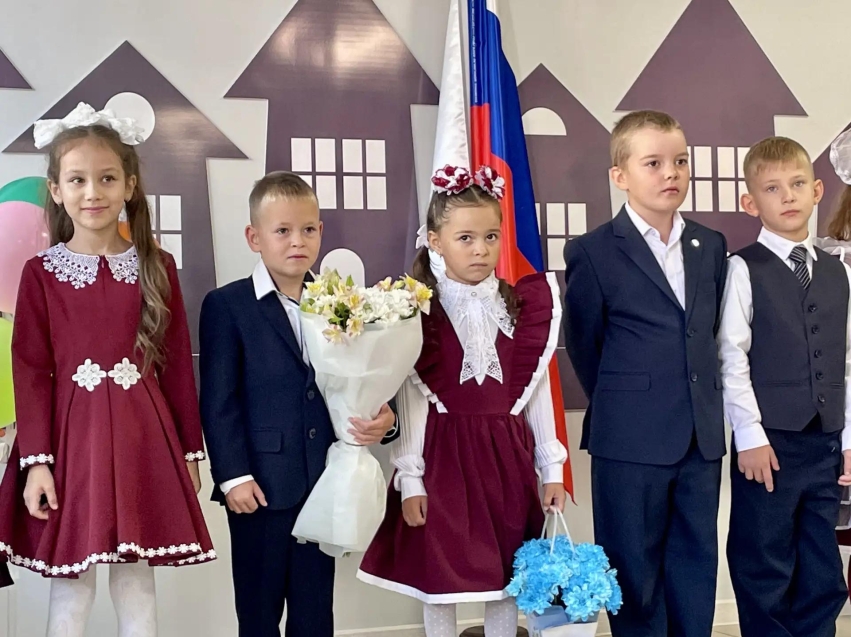 ​В школе №25 на МЖК прошла первая после капитального ремонта торжественная линейка