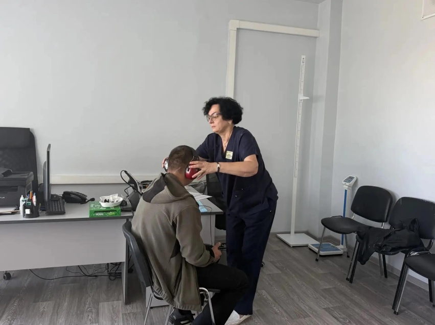 В ​Чите прошли консультации сурдологов для участников спецоперации
