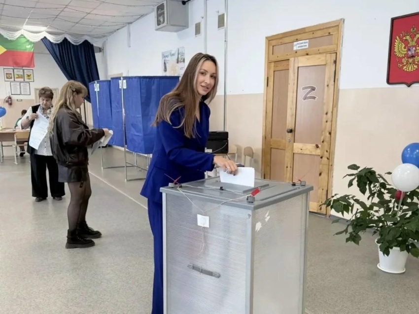 ЕДГ-2026: ​Руководитель Департамента молодёжи Забайкалья Ольга Перова проголосовала на выборах в Госдуму