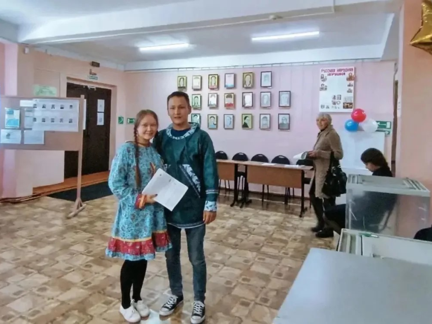 ​ЕДГ-2026: На избирательный участок в Борзинском округе пришли в народных костюмах Чукотки
