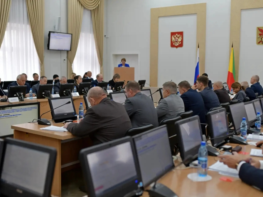 ​Депутаты Заксобрания края приняли поправки, увеличивающие доходную часть региональной казны