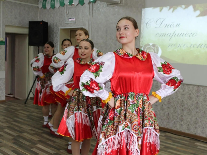 ​В Семейном МФЦ Борзи прошёл концерт ко Дню пожилого человека