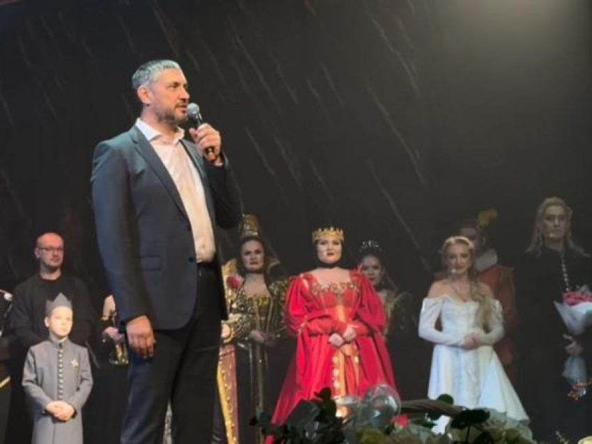 Губернатор Забайкалья Александр Осипов поблагодарил «Забузоры» за шедеврального «Гамлета»