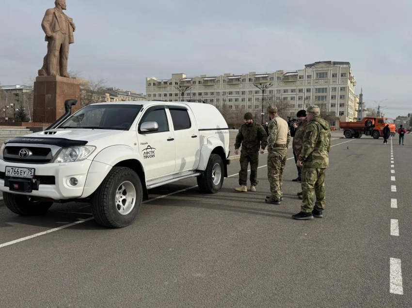 ​Мобильная огневая группа «Манул» в Забайкалье получила от АО «Прииск Усть-Кара» автомобиль и сертификат на 5 млн рублей 