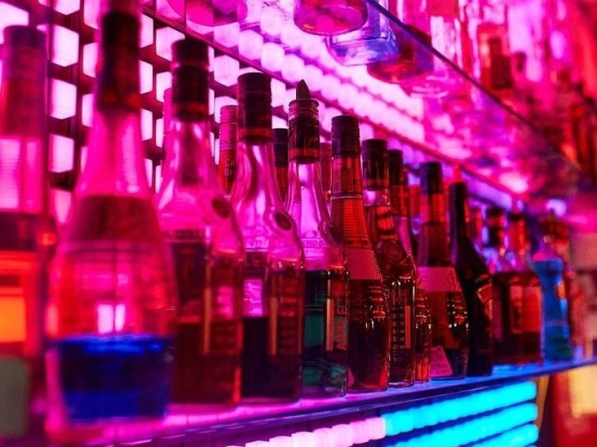 С 1 марта 2024 года вступили в силу новые правила работы с алкоголем в общепите