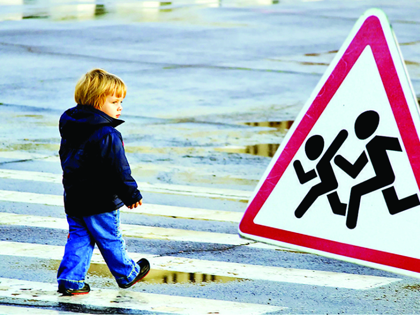Госавтоинспекция призывает родителей во время весенних каникул напомнить своим детям о правилах безопасного поведения на дороге. В конце марта в образовательных организациях начинаются весенние каникулы.