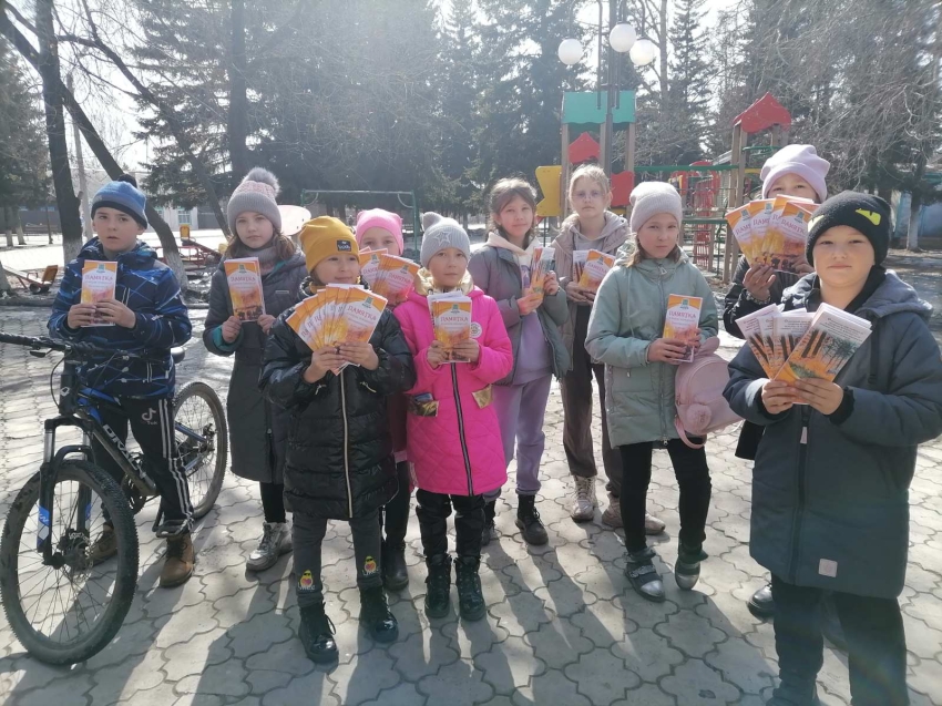 Волонтеры Красночикойского района провели акцию по противопожарной безопасности в лесу