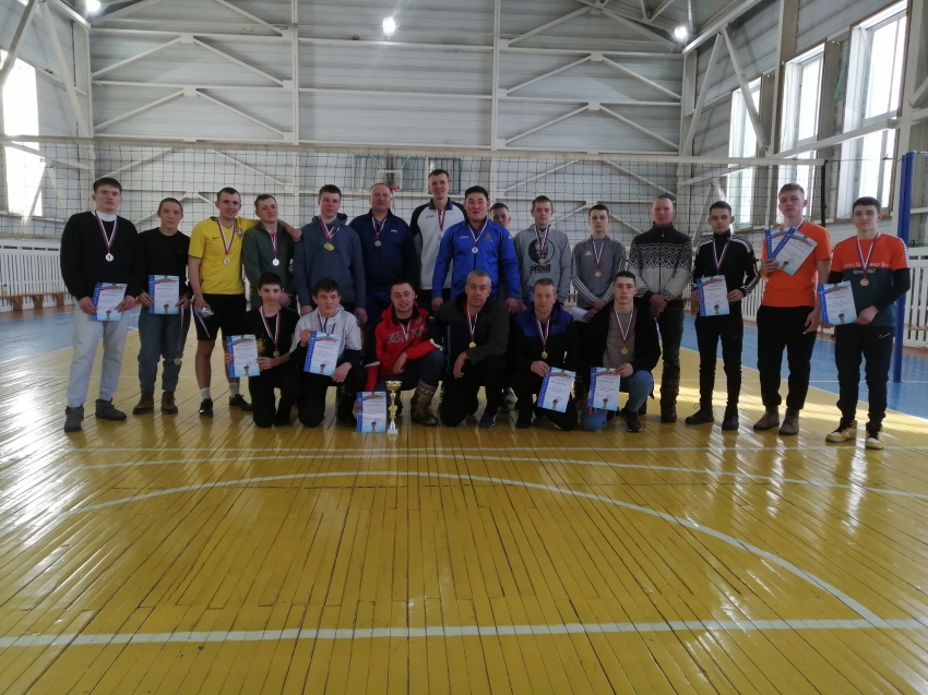 30 декабря 2022года прошел новогодний турнир по волейболу среди мужских команд на Кубок главы муниципального района «Красночикойский район»