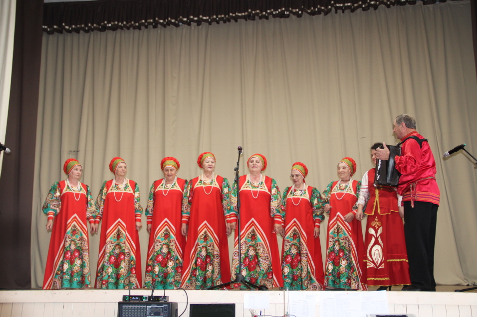 21 мая народная фольклорная группа "Берегиня" выступила с концертной благотворительной программой  «От сердца к сердцу» в помощь бойцам СВО в сёлах Захарово и Шимбилик.