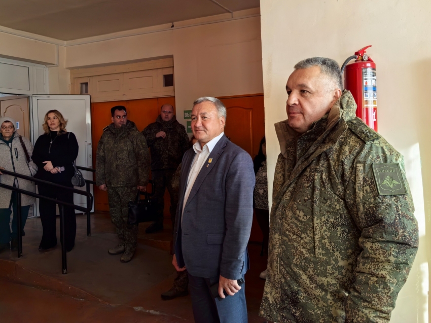 Прошла встреча с Заместителем командующего войсками Восточного Военного округа генерала-лейтенанта Романа Борисовича Грекова с жителями Читинского района