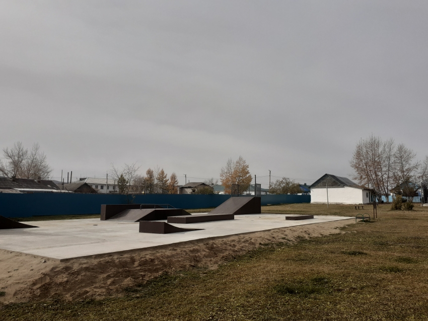 В с. Кыра построили скейт-парк в рамках программы «Комплексное развитие сельских территорий», стоимость реализации мероприятия составила 2 млн. рублей.