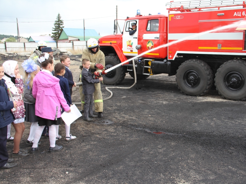 Специалисты «Забайкалпожспас» рассказали школьникам о пожарной безопасности