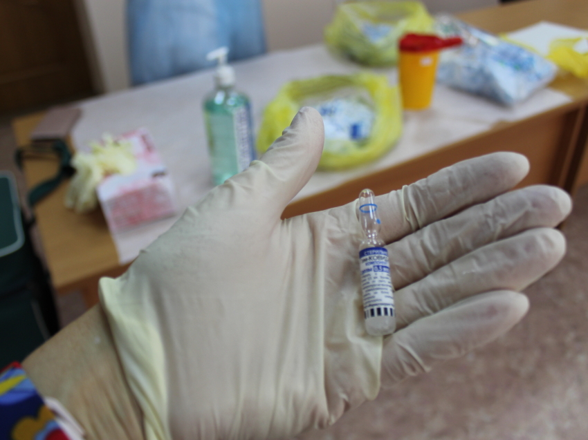 «Мы выбираем здоровое Забайкалье!»: в департаменте мировых судей Забайкальского края прошла процедура вакцинации 