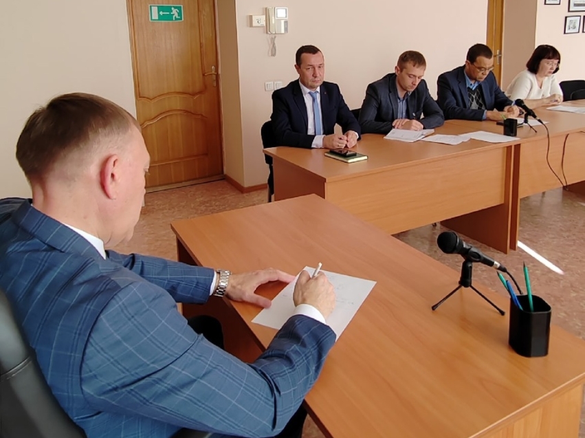Руководитель департамента Альберт Трофимов провел совещание с сотрудниками, курирующими судебный участок № 23 Калганского судебного района