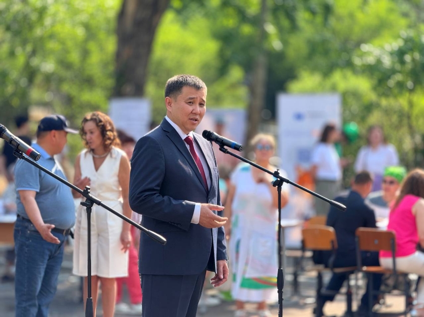 Масштабная Ярмарка трудоустройства открыла двери на госслужбу