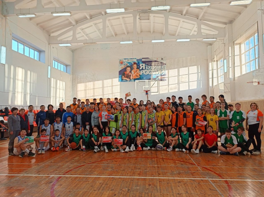 ​Дивизиональный этап чемпионата школьной баскетбольной лиги «КЭС-БАСКЕТ» прошел в Дульдурге 25 января