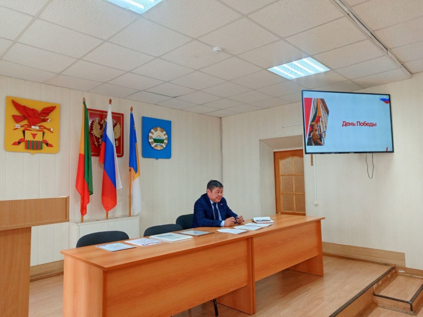 Под председательством главы муниципального района Аюши Мункуева состоялся Совет глав и руководителей органов муниципальных образований