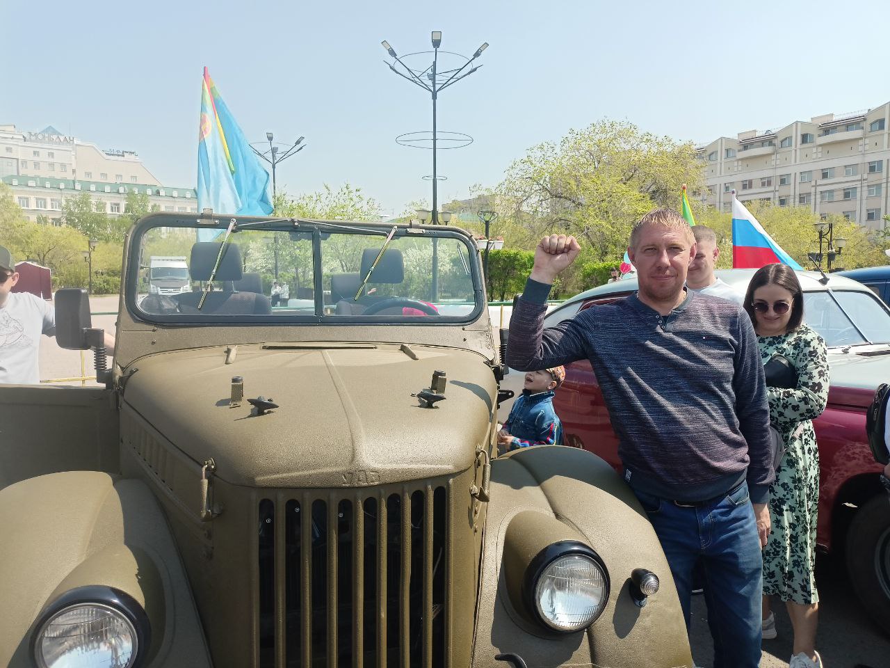 Выставка ретро-автомобилей открылась в Чите в День города | 26.05.2024 |  Чита - БезФормата