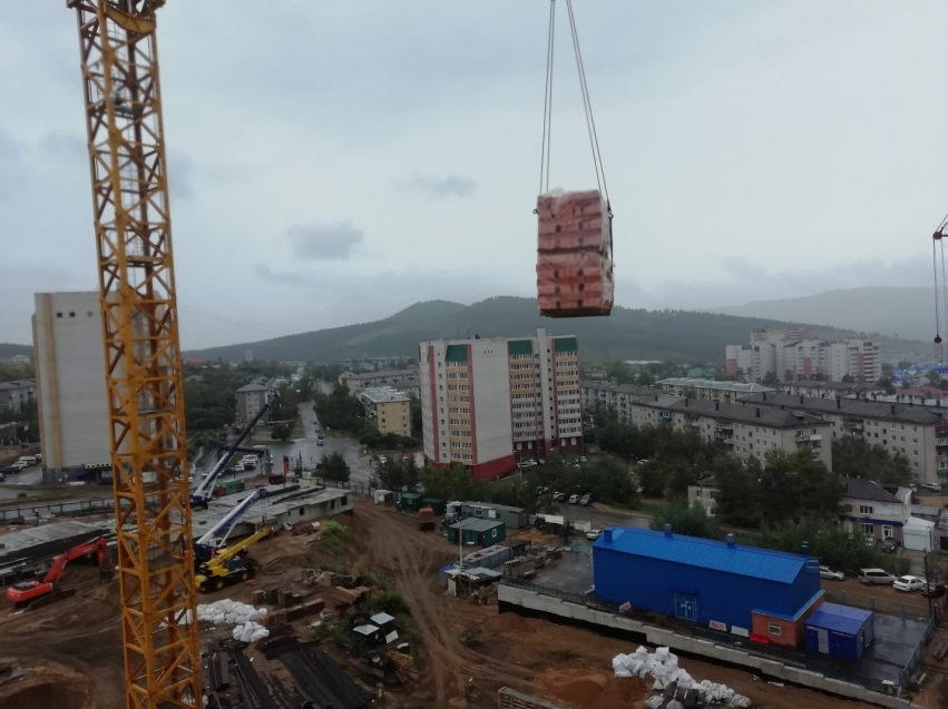 Возобновлено строительство жилого комплекса квартальной застройки в границах улиц Александро-Заводская, 3-ая Забайкальская и Кабанская» 3 очередь строительства – дом № 3