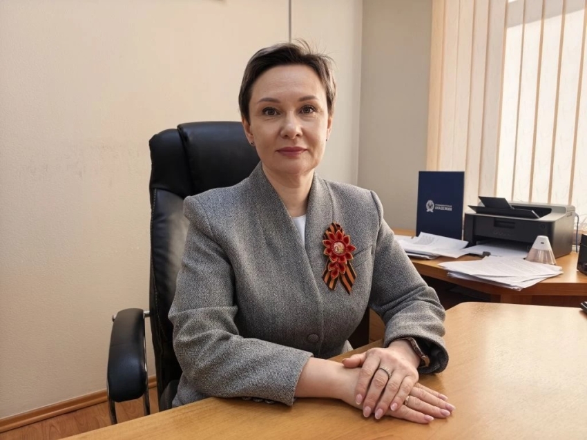 Альбина Корешкова поздравила ветеранов с Днем Победы