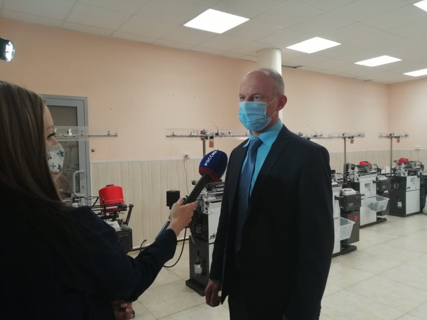 Денис Рысев: 2 торговые сети Забайкалья снизят цены на  защитные маски до 15 рублей