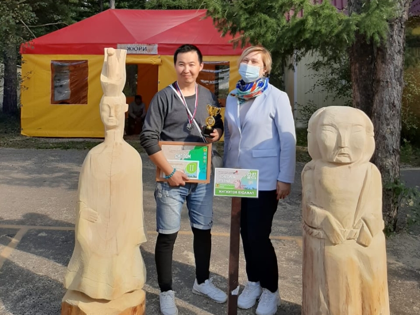 Первый фестиваль резчиков по дереву прошел в Забайкальском крае