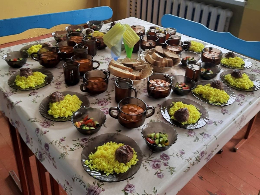 В школе Нижнего Цасучея, благодаря господдержке бизнеса, детей стали вкуснее кормить