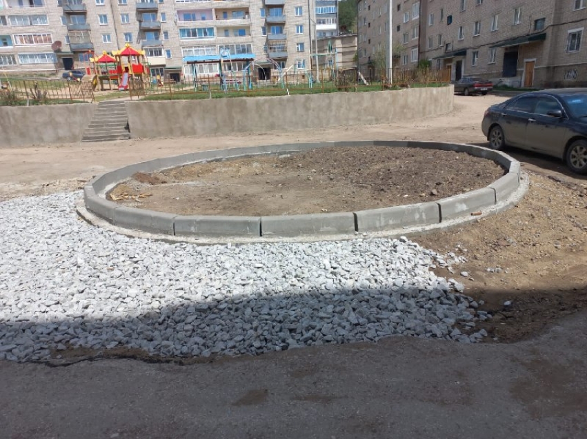 Придомовые территории в Петровск-Забайкальском районе меняет программа «1000 дворов» 
