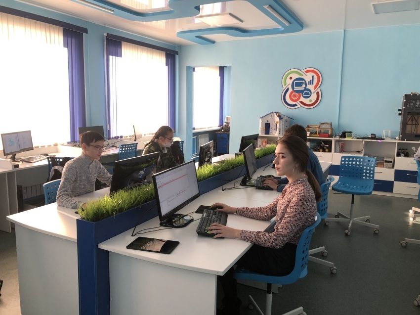 Первые занятия школьников стартовали в читинском Яндекс-лицее 
