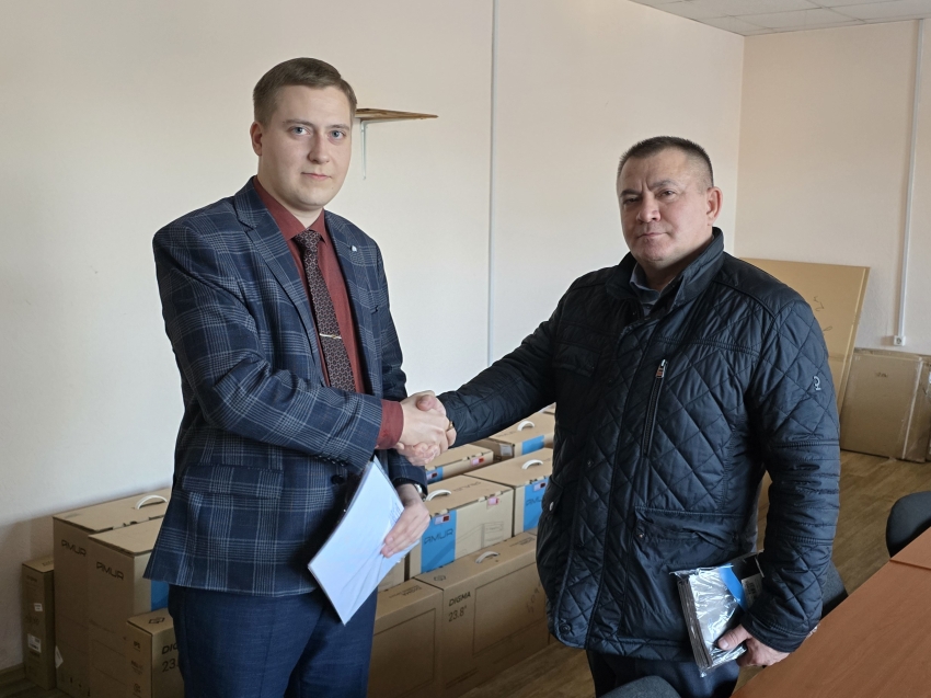 МинЖКХ передало военному комиссариату автоматизированные рабочие места