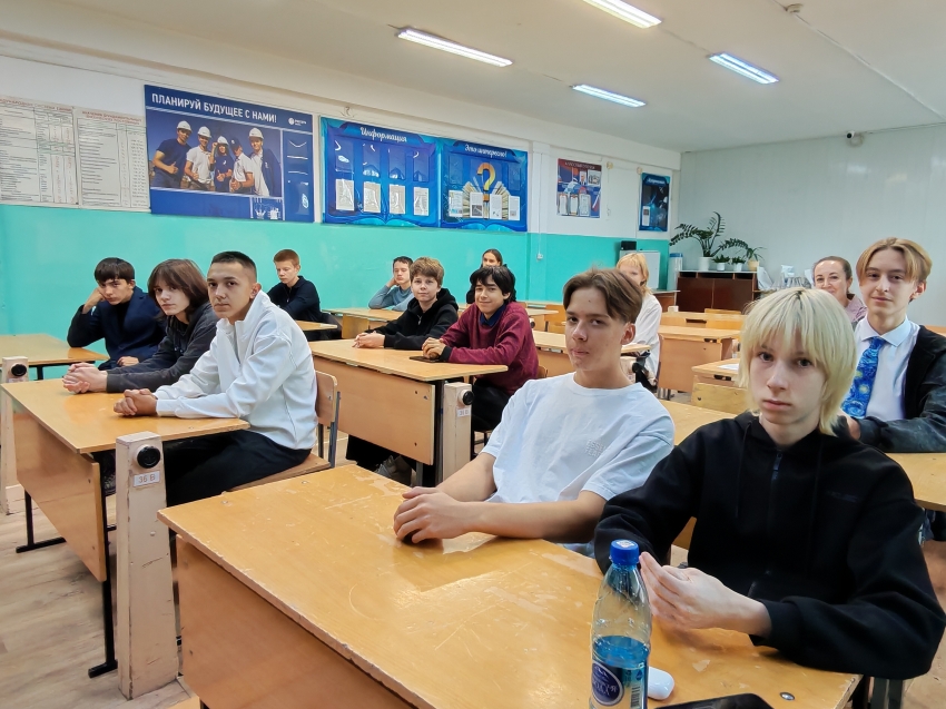 Забайкальские школьники делают шаг в профессию энергетика