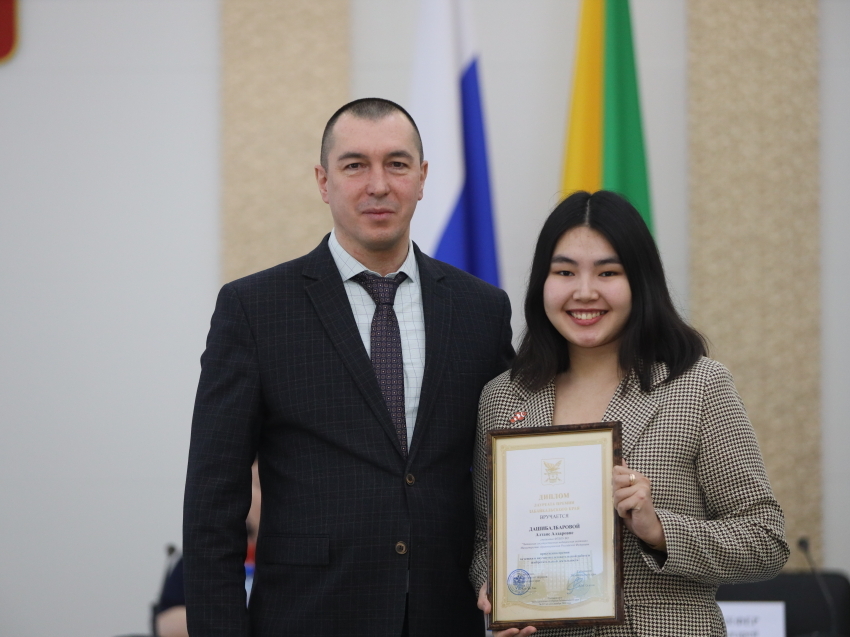 Лучших студентов Zабайкалья наградили региональными премиями и стипендиям