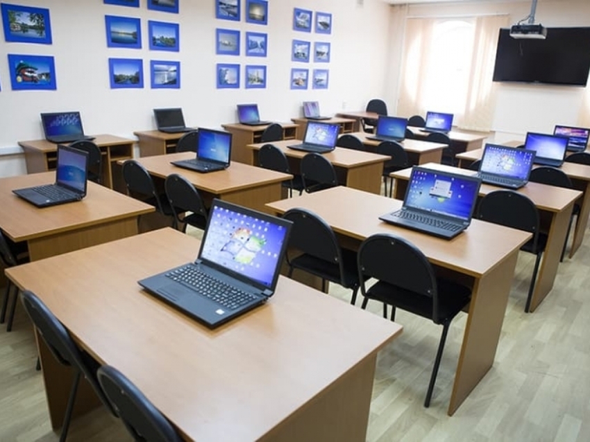 Министерством финансов Забайкальского края направлены средства на оснащение оборудованием, средствами обучения и воспитания общеобразовательных организаций различных типов