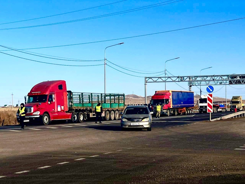 МАПП Забайкальск поставил суточный рекорд по пропуску грузовиков