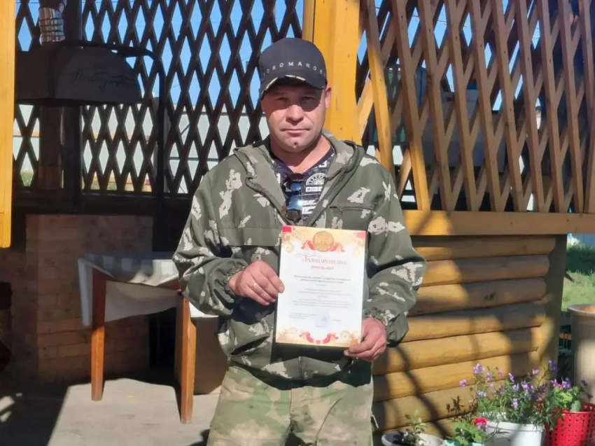 Боец СВО продолжил борьбу в тылу – с огнем.